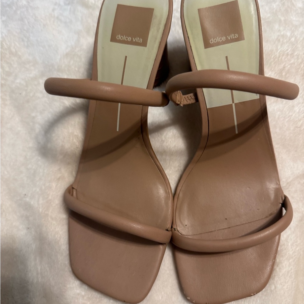 Dolce Vita Tan Slide Sandals Minimalist Design